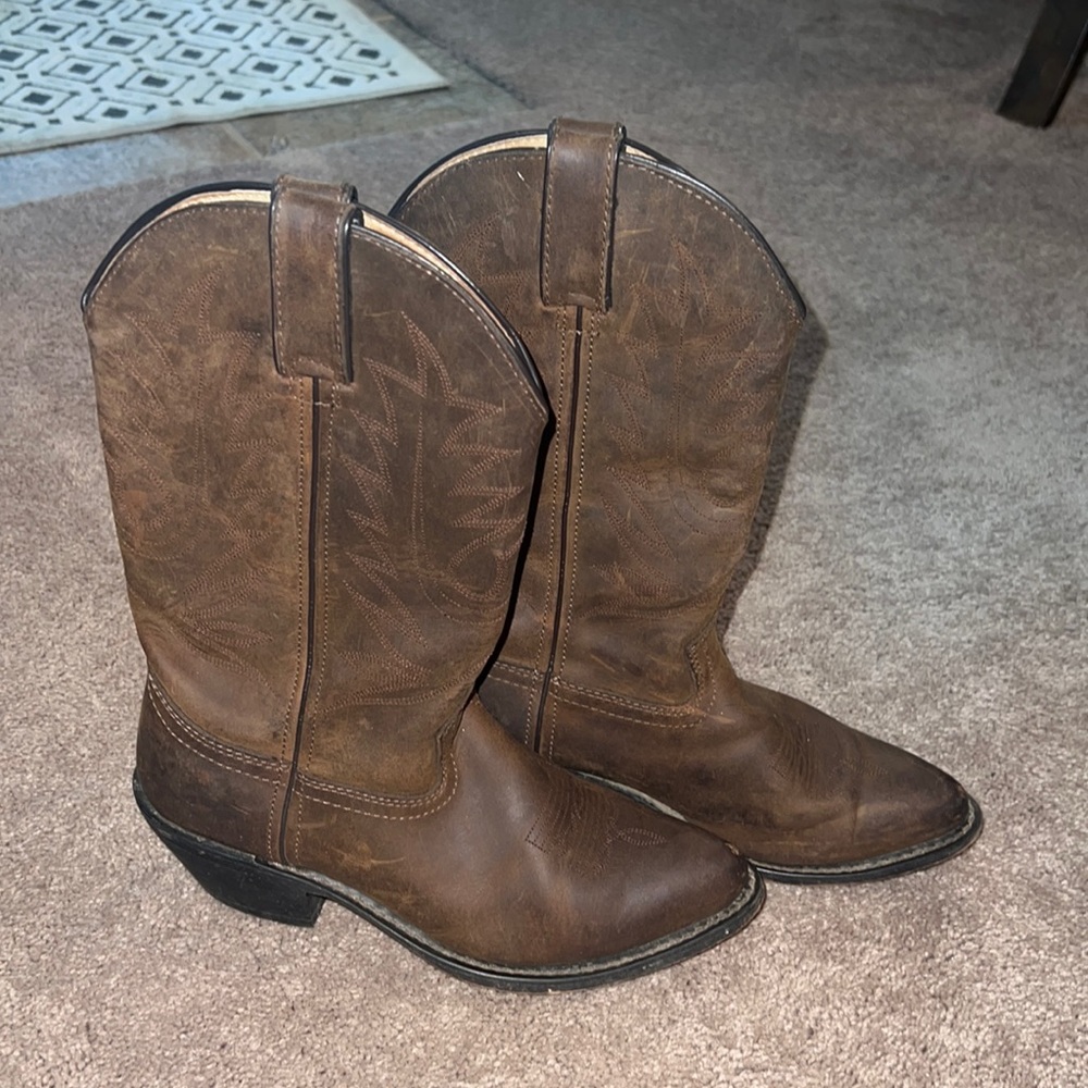 Women’s cowboy boots